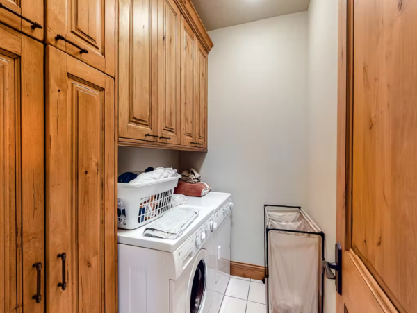 Six Bedrooms Beaver Creek Pet friendly Luxury Lodge