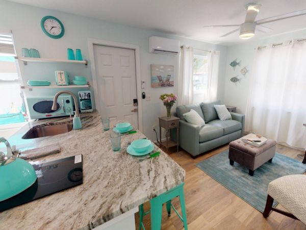 Sarasota Vacation Duplex One Bedroom