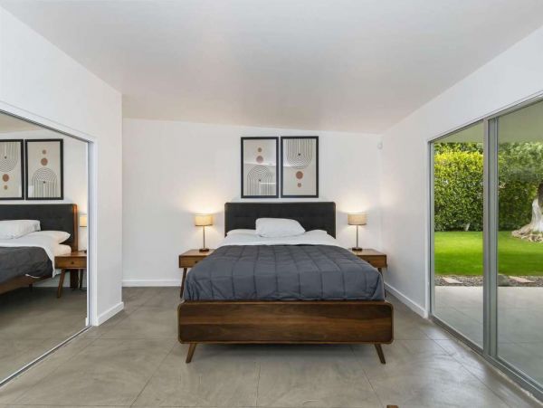 Palm Springs Home 1005678