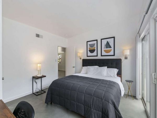Palm Springs Home 1005678