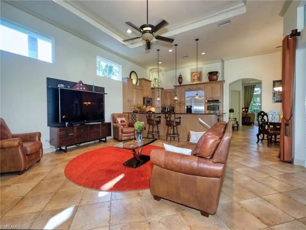 Fort Myers Vacation Home Three Bedrooms with Pool Sleeps 10