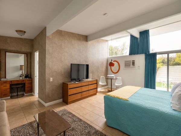 Palm Springs Home 1005682