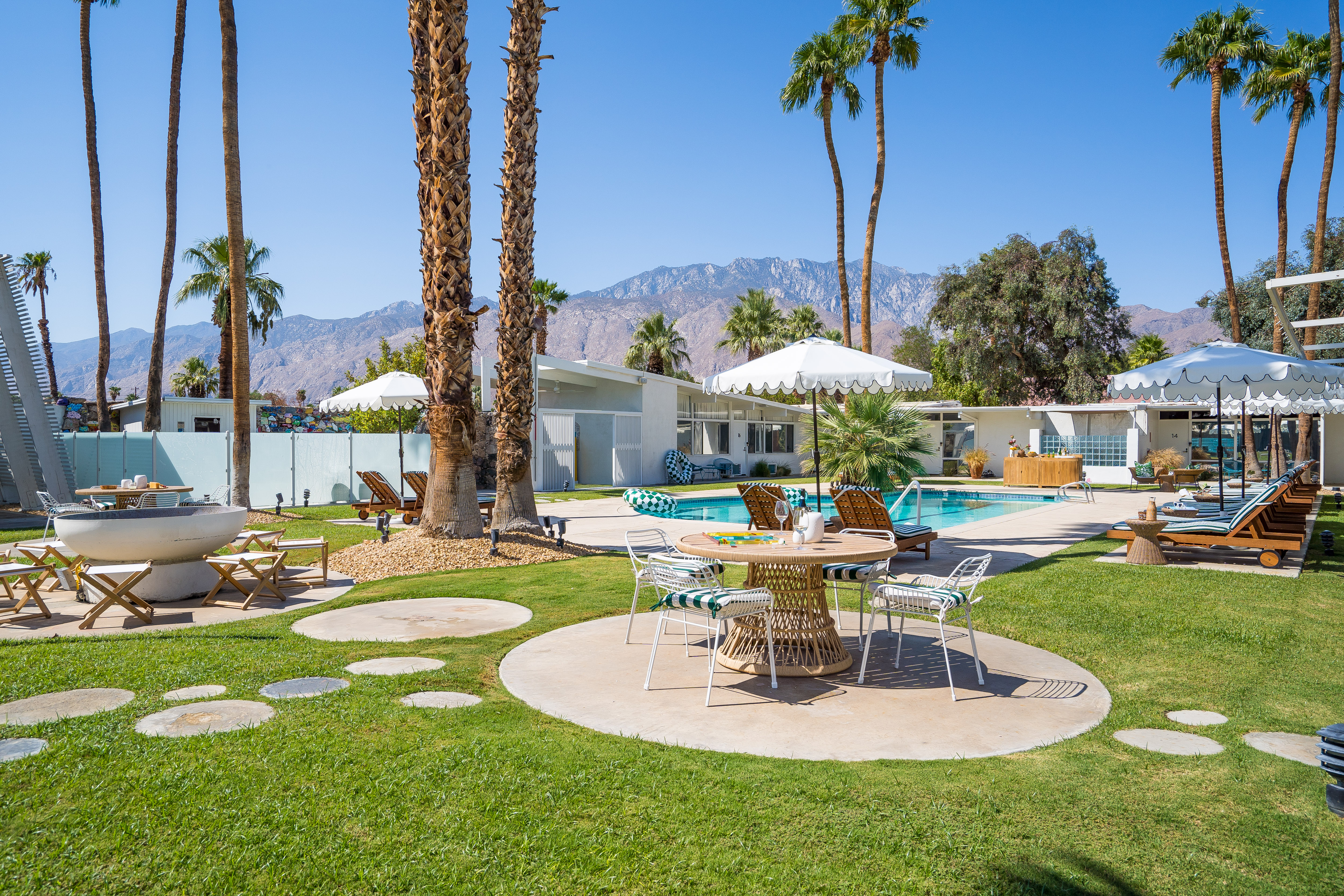 Palm Springs Home 1005683