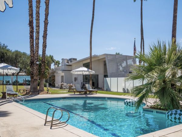 Palm Springs Home 1005684