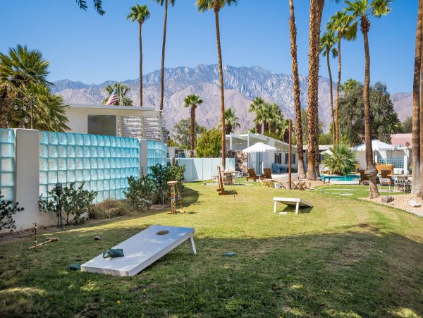 Palm Springs Home 1005694