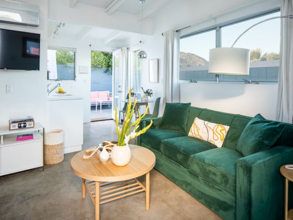 Palm Springs Home 1005703