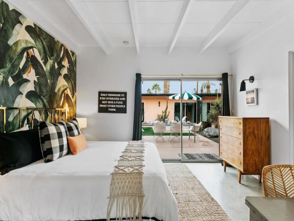 Palm Springs Nine Bedrooms Residence For Twenty Guests