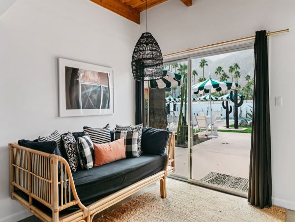 Palm Springs Nine Bedrooms Residence For Twenty Guests