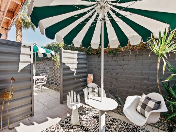 Palm Springs Nine Bedrooms Residence For Twenty Guests