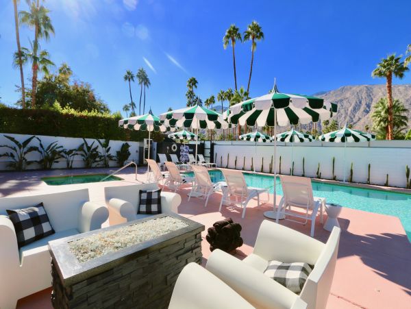 Palm Springs Nine Bedrooms Residence For Twenty Guests