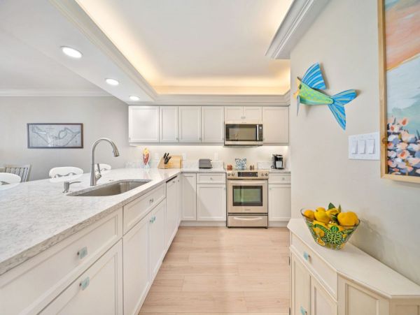 Direct Beachfront Penthouse in Sanibel with Exclusive Rooftop Deck