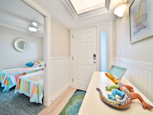 Direct Beachfront Penthouse in Sanibel with Exclusive Rooftop Deck