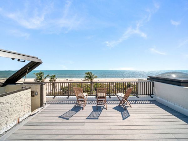 Direct Beachfront Penthouse in Sanibel with Exclusive Rooftop Deck