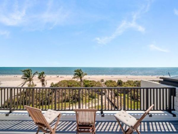 Direct Beachfront Penthouse in Sanibel with Exclusive Rooftop Deck
