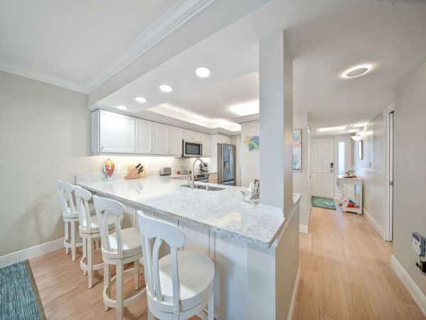 Direct Beachfront Penthouse in Sanibel with Exclusive Rooftop Deck