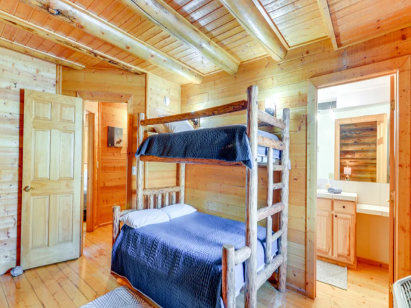 Jackson Hole Cozy Vacation Condo with 2 Bedrooms