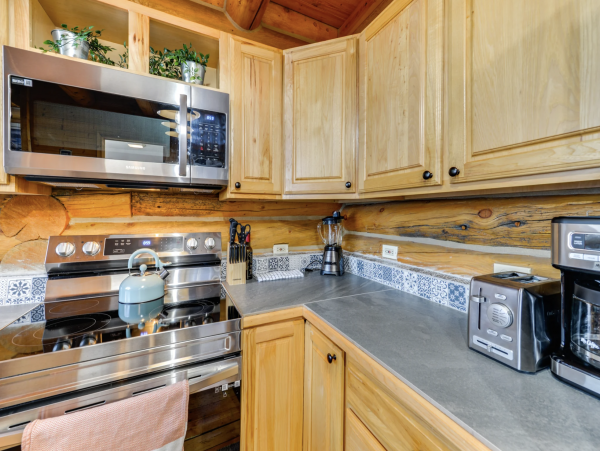 Ideal for Adventurous Families 2-brm Condo Half Mi to Snow King