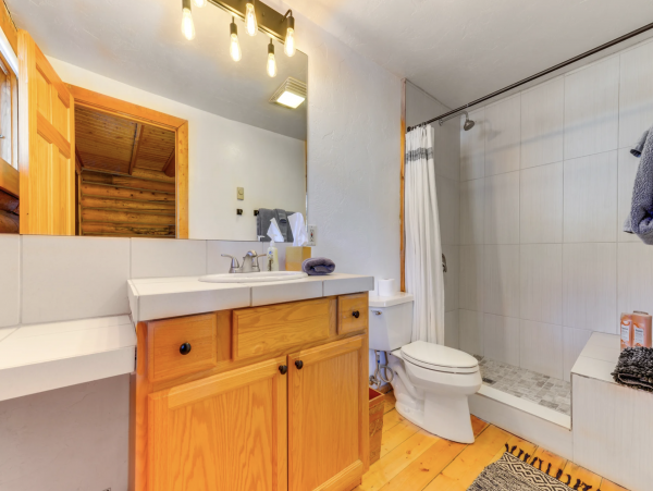 Ideal for Adventurous Families 2-brm Condo Half Mi to Snow King