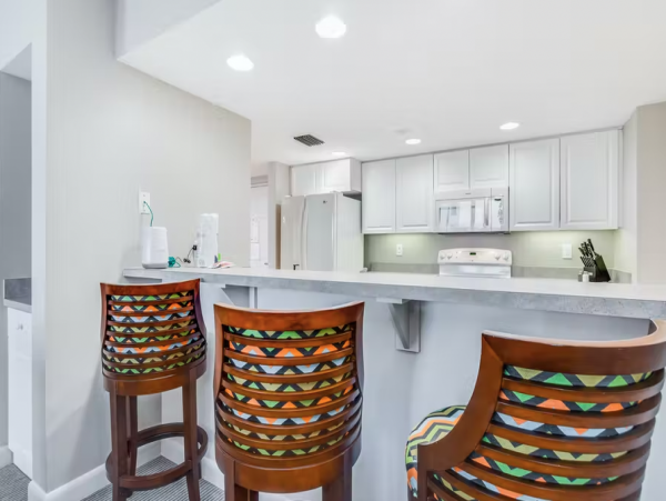 Fort Myers Luxury Oceanfront Two Bedroom Condo with Pool Spa