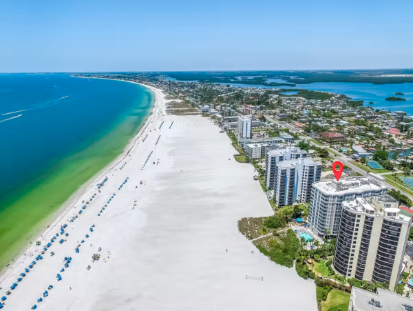 Fort Myers Luxury Oceanfront Two Bedroom Condo with Pool Spa