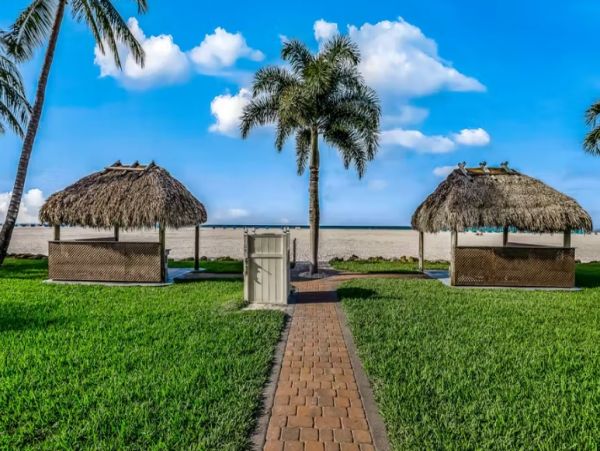 Fort Myers Gulf Front Vacation 2 Bedroom Condo With Balcony