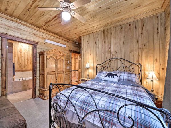 Cozy Alpine Five Bedroom Vacation Home with Great Views