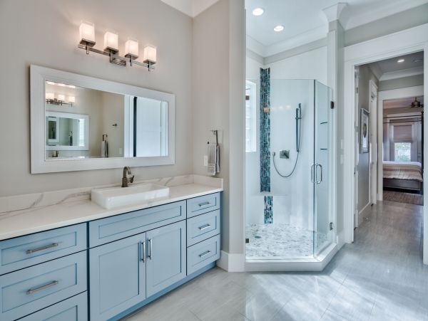 Six bedroom luxury vacation Home with Pool in Destin