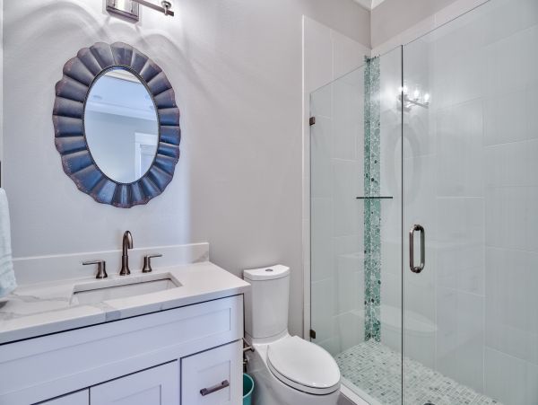 Six bedroom luxury vacation Home with Pool in Destin