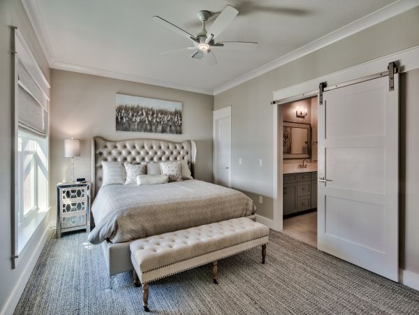 Six bedroom luxury vacation Home with Pool in Destin