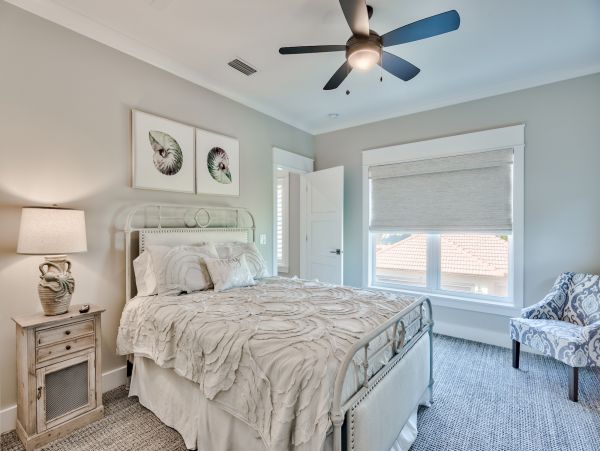 Six bedroom luxury vacation Home with Pool in Destin