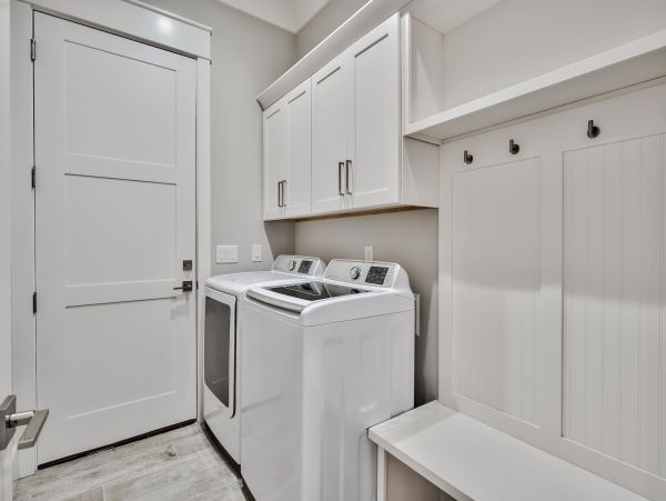 Six bedroom luxury vacation Home with Pool in Destin