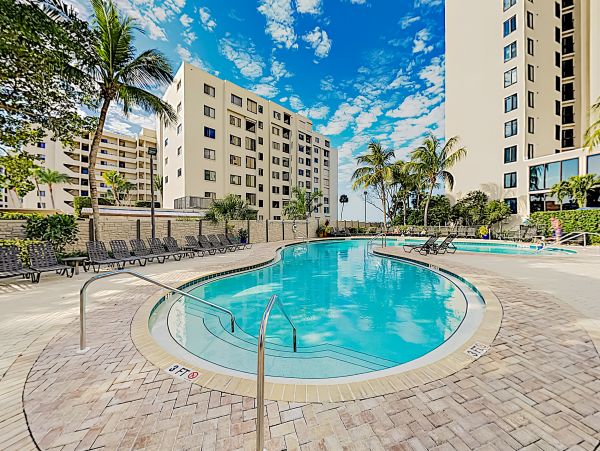 Fort Myers Vacation Condo Two Bedrooms Sleeps 6 Gulf Views
