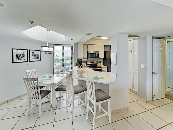 Fort Myers Vacation Condo Two Bedrooms Sleeps 6 Gulf Views