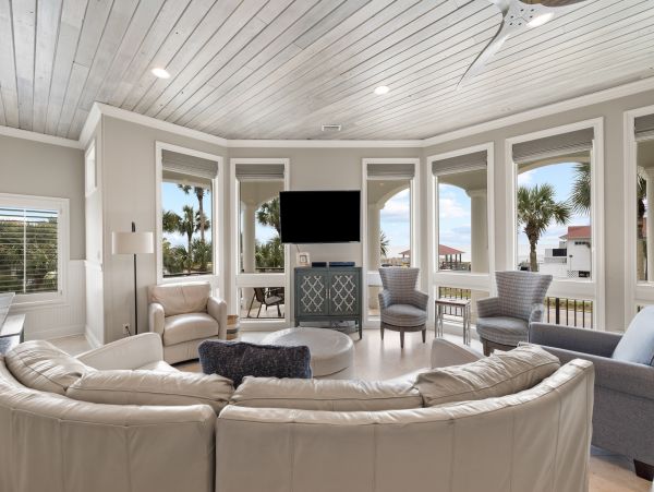 Luxury Eight Bedroom Destin Vacation Home 20 Guests