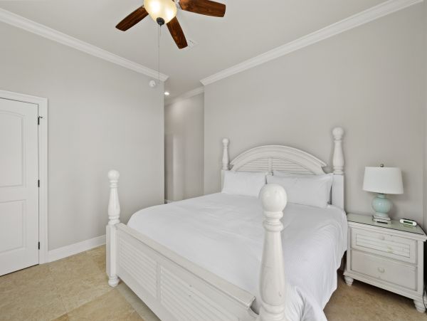 Luxury Eight Bedroom Destin Vacation Home 20 Guests