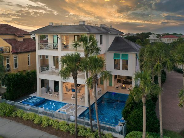 Destin Luxury Vacation Beach Home Views  Gulf Steps to Beach