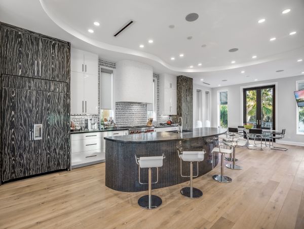 Destin Luxury Vacation Beach Home Views  Gulf Steps to Beach