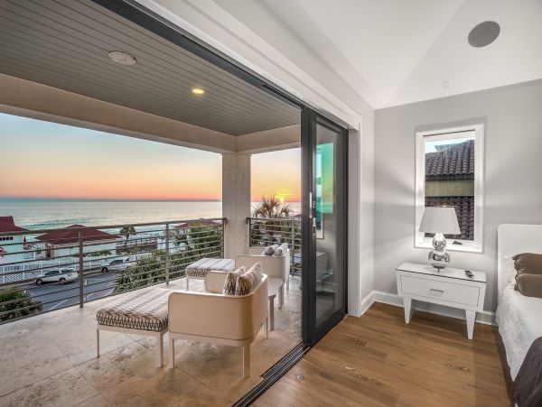 Destin Luxury Vacation Beach Home Views  Gulf Steps to Beach