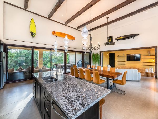 PRIVATE POOL, STEPS FROM BEACH, RESORT LUXURIES