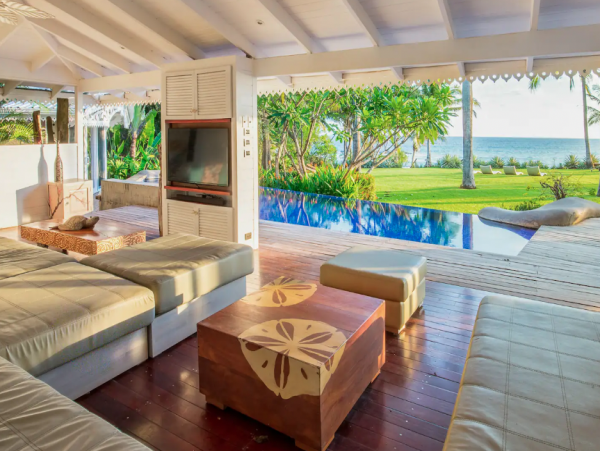 Oceanfront Luxury Villa with Private Pool Steps to the Beach