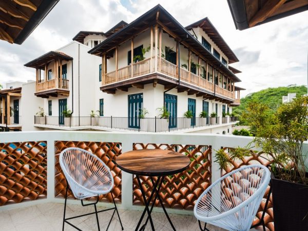 Las Catalinas Home 1005810