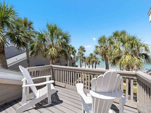 Beach Front 4 Bedroom Vacation Townhome in Belleair Beach