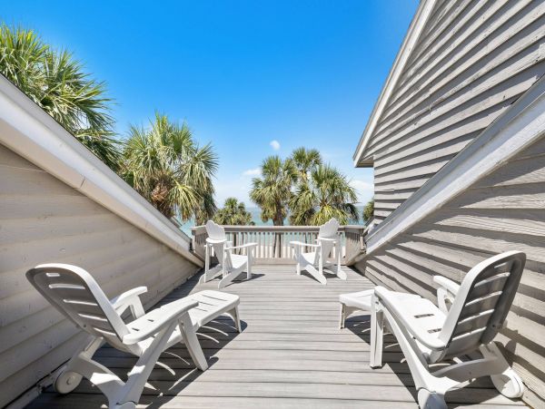 Beach Front 4 Bedroom Vacation Townhome in Belleair Beach