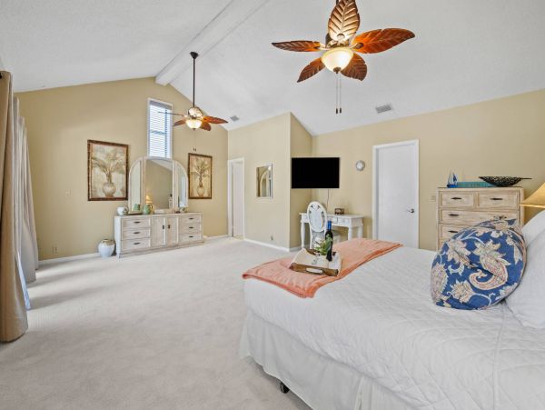 Beach Front 4 Bedroom Vacation Townhome in Belleair Beach