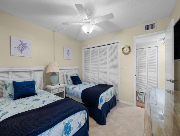 Beach Front 4 Bedroom Vacation Townhome in Belleair Beach
