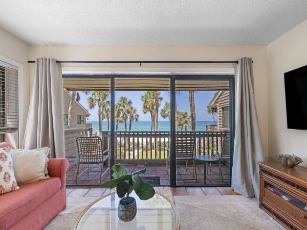 Beach Front 4 Bedroom Vacation Townhome in Belleair Beach