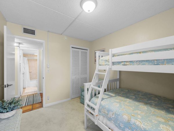 Beach Front 4 Bedroom Vacation Townhome in Belleair Beach