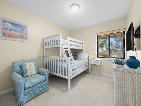 Beach Front 4 Bedroom Vacation Townhome in Belleair Beach