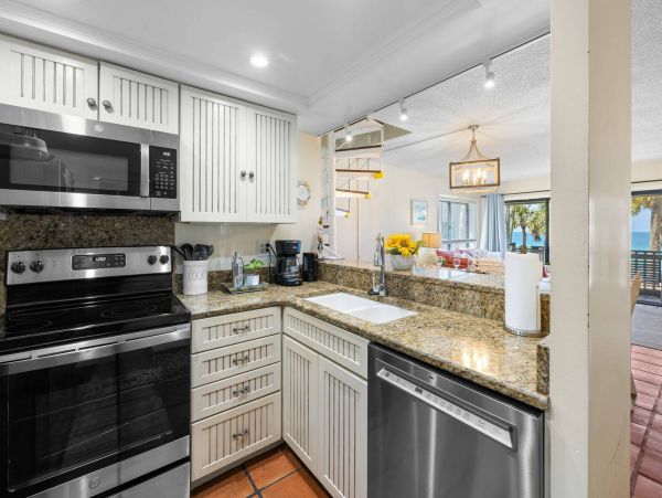 Beach Front 4 Bedroom Vacation Townhome in Belleair Beach