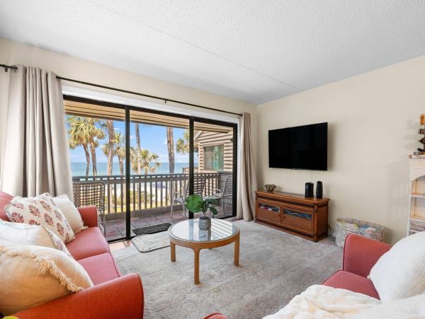 Beach Front 4 Bedroom Vacation Townhome in Belleair Beach